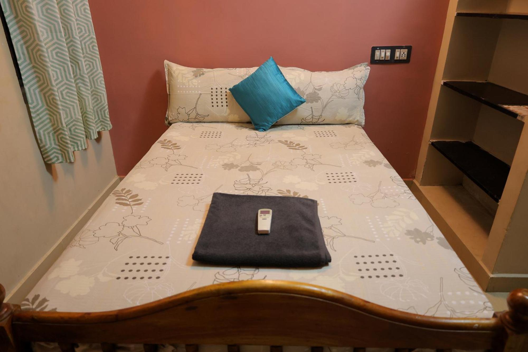 The Club House Hotel Пондичери Екстериор снимка